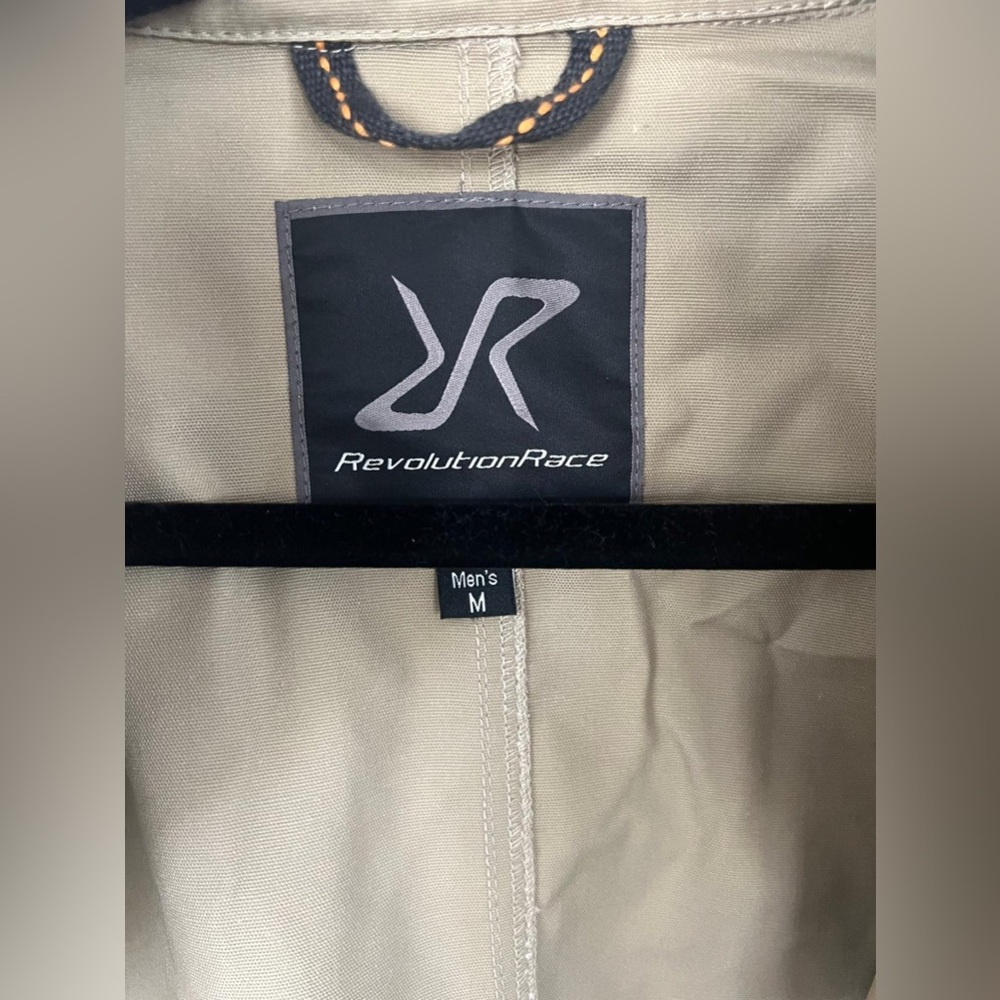 RevolutionRace Jacket - Picture 5 of 9